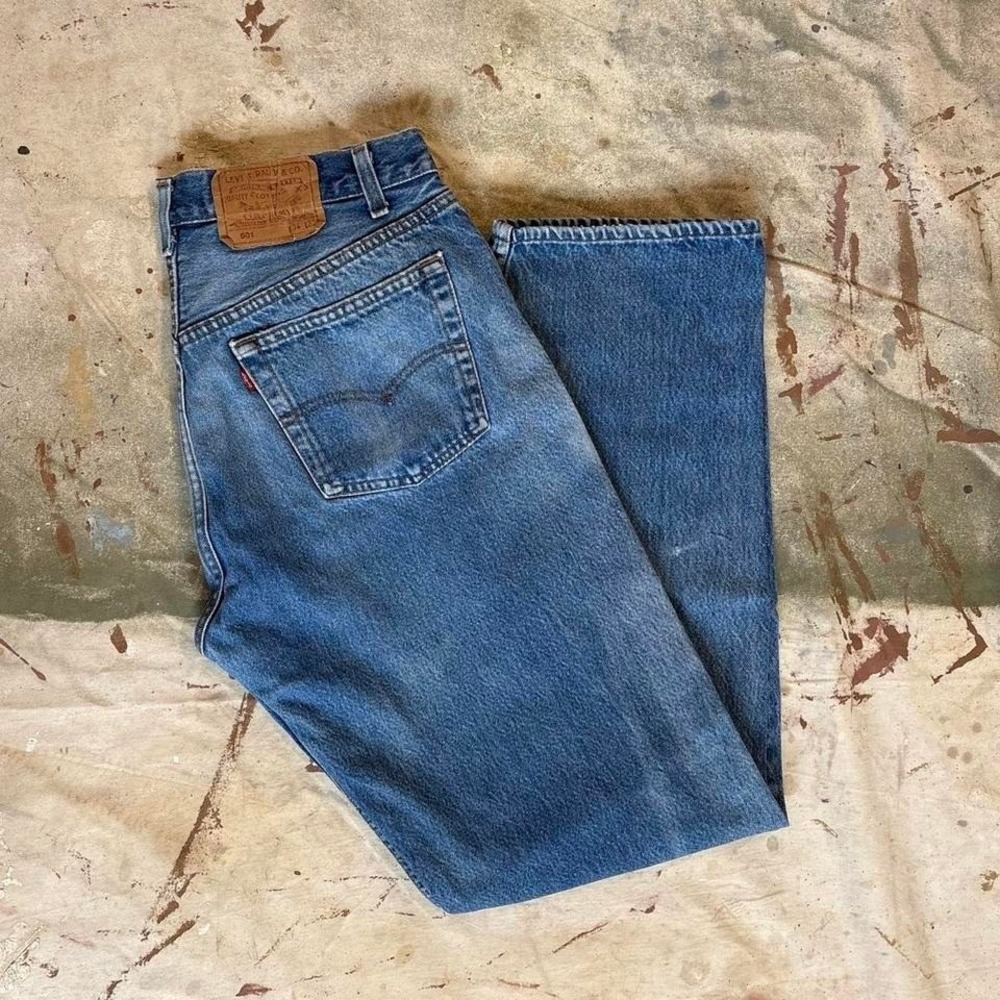 Vintage 70s Button fly Levi's 501XX Jeans Measure 32x31 Made in the USA